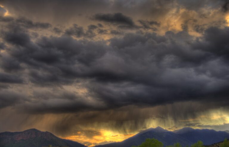 ciel pluvieux à Briançon